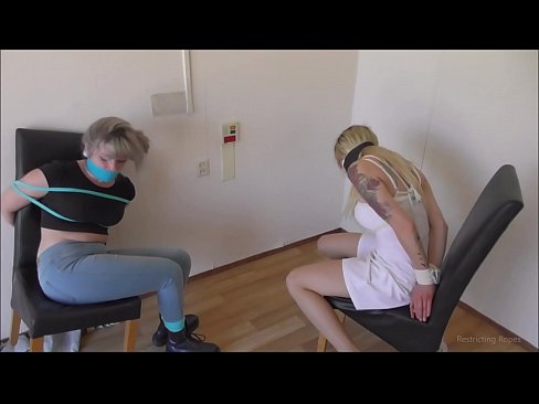 ❤️ Závislá / svázaná a s roubíkem / dáma v nesnázích Šukání u cs.xxxshake.ru ❤